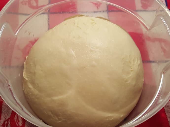 Hokkaido Milk Sandwich Loaf Dough in a Cambro 2-Quart Round Food-Storage Container