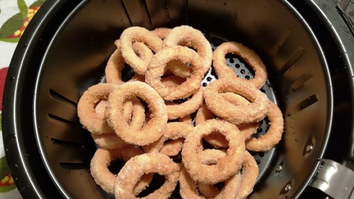 Air Fryer Frozen Onion Rings with Bloomin Onion Sauce - 40 Aprons