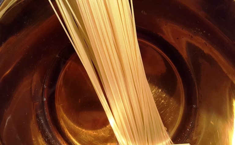Thin Spaghetti Cooked in the Pressure Cooker