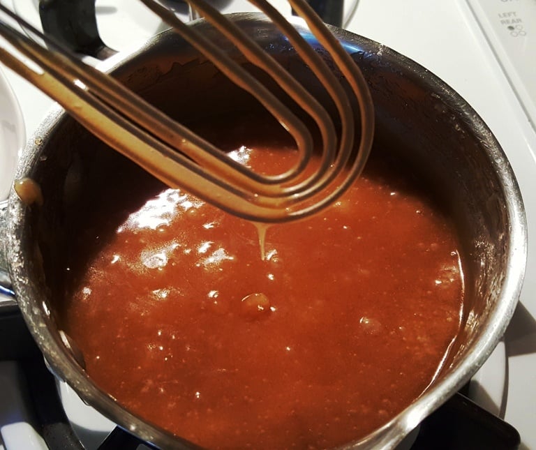 Thin out the Nuoc Mau Vietnamese Caramel Sauce