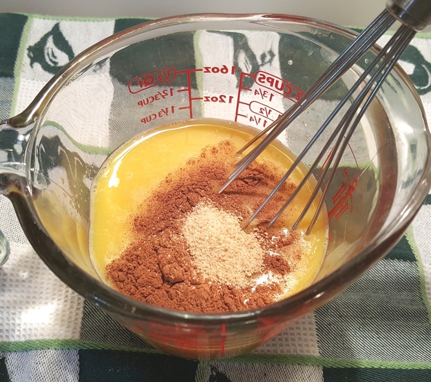 Whisk up the orange juice, cinnamon and ginger