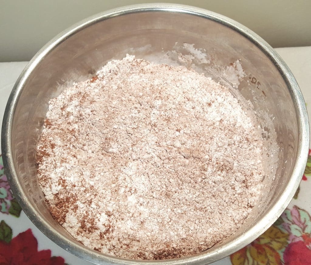 Combine Powdered Sugar and Cocoa Powder