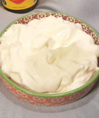 Instant Pot Homemade Noosa Yoghurt {Sweet Honey Yogurt}