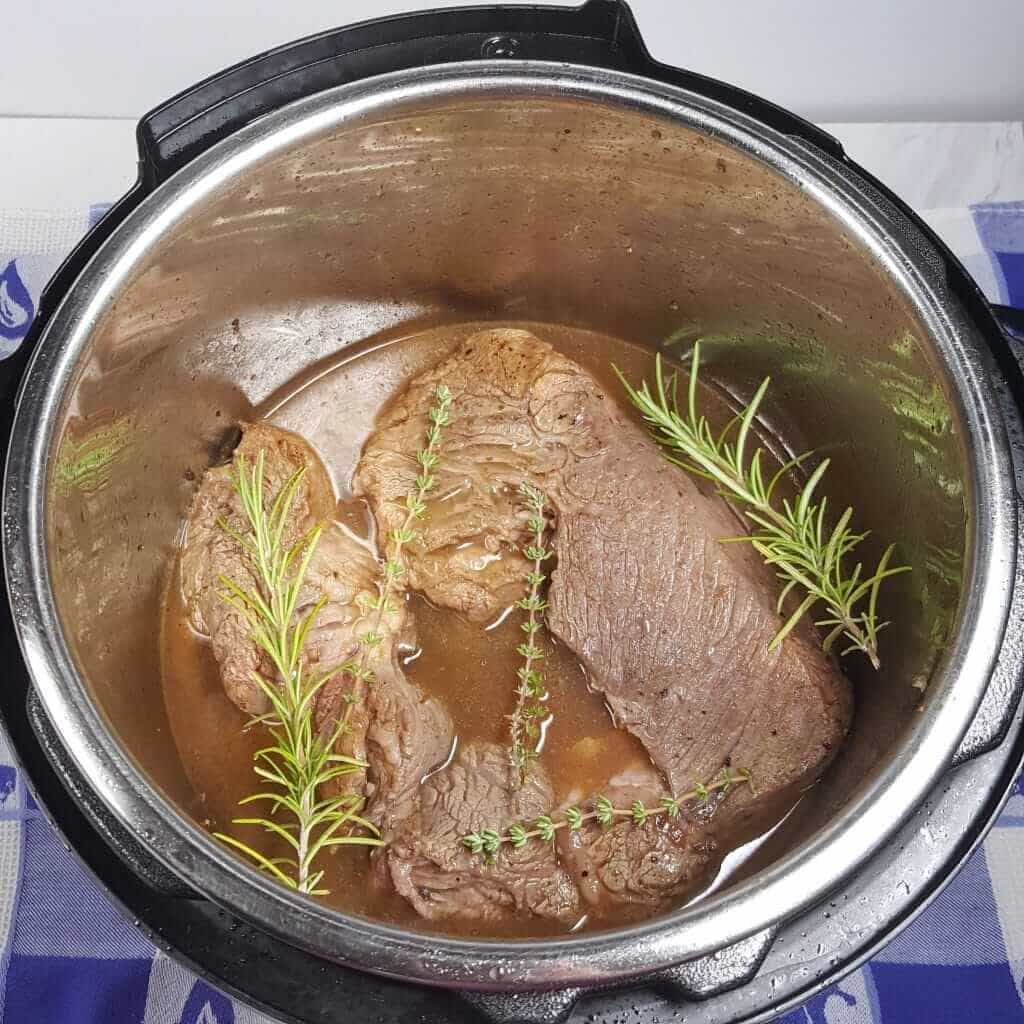 Pressure cooker pot roast recipe cooked