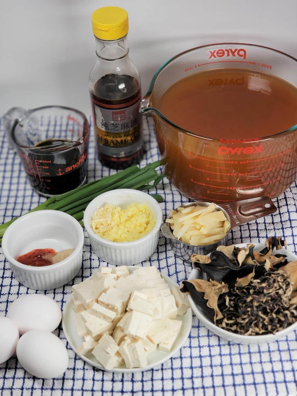 Cast of Ingredients for Pressure Cooker Chinese Hot and Sour Soup