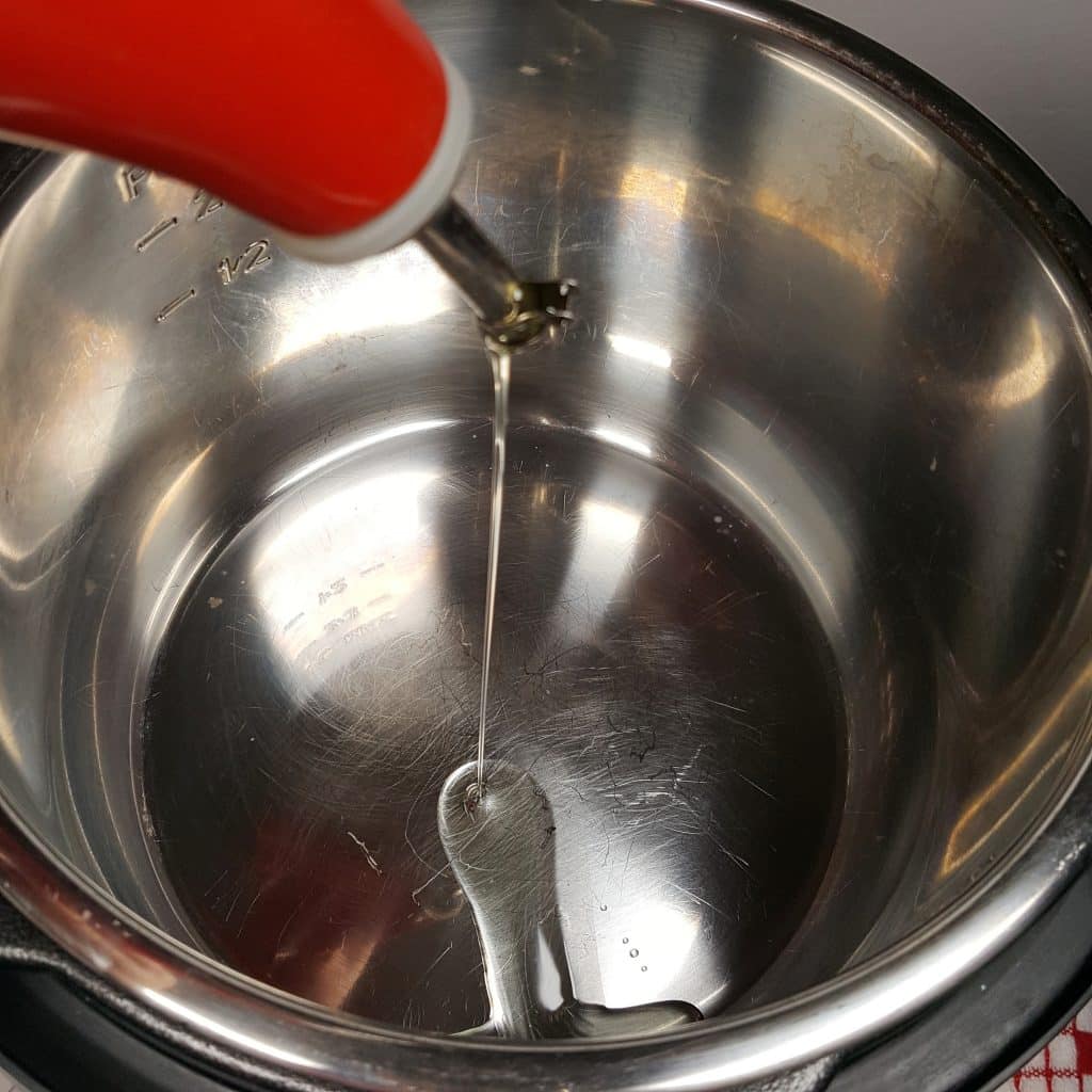 Give a Drizzle of Oil to the Hot Pot